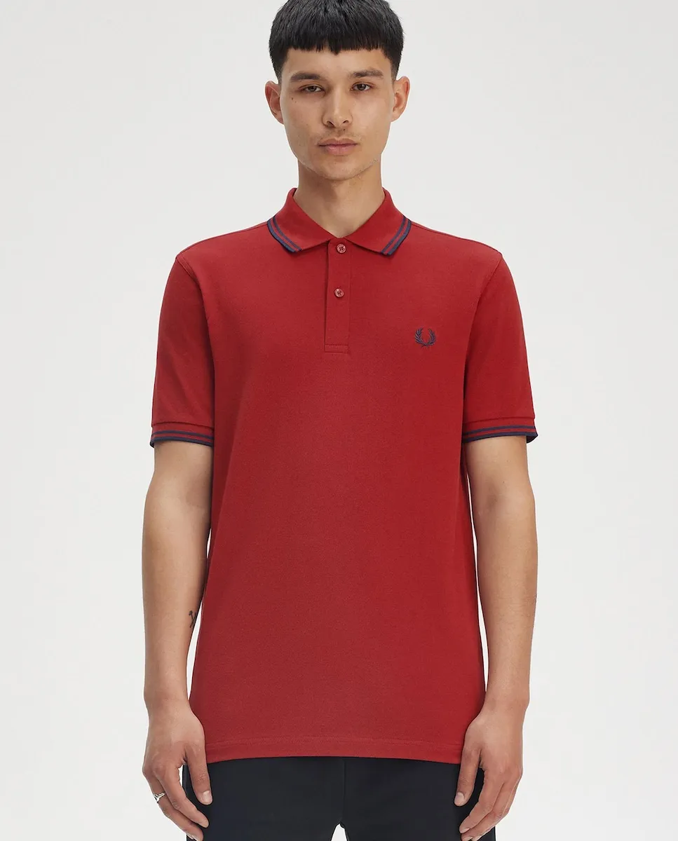 

Мужская поло с коротким рукавом и контрастной отделкой Fred Perry, красный