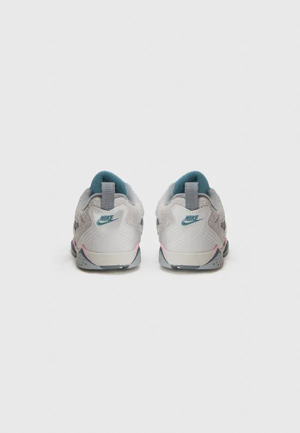 Кроссовки jordan 92 унисекс Jordan, Wolf Grey/Cool Grey/Iris Whisper/Neutral Grey/Iced Jade/Iced Carmine — фото 3