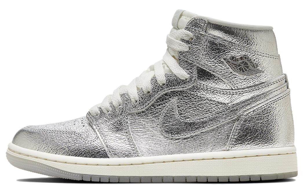 

Air 1 High OG WMNS "Chrome", кроссовки женские Jordan, цвет Metallic Silver