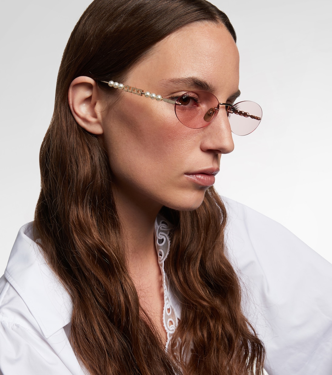 Овальные солнцезащитные очки с логотипом Gucci, Gold-Gold-Pink — фото 3
