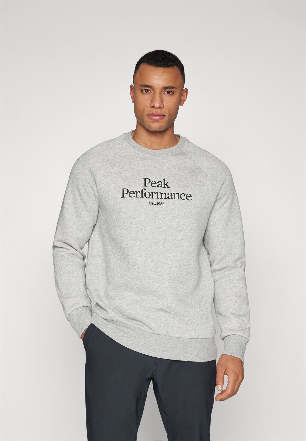 

Толстовка ORIGINAL CREW Peak Performance, цвет grey melange/black