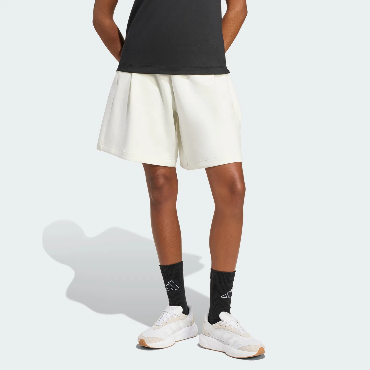 Женские плиссированные шорты Soft Lux от Adidas