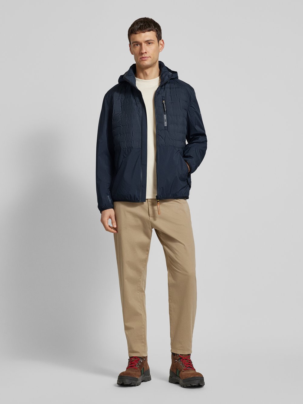 

Стеганая куртка с капюшоном camel active