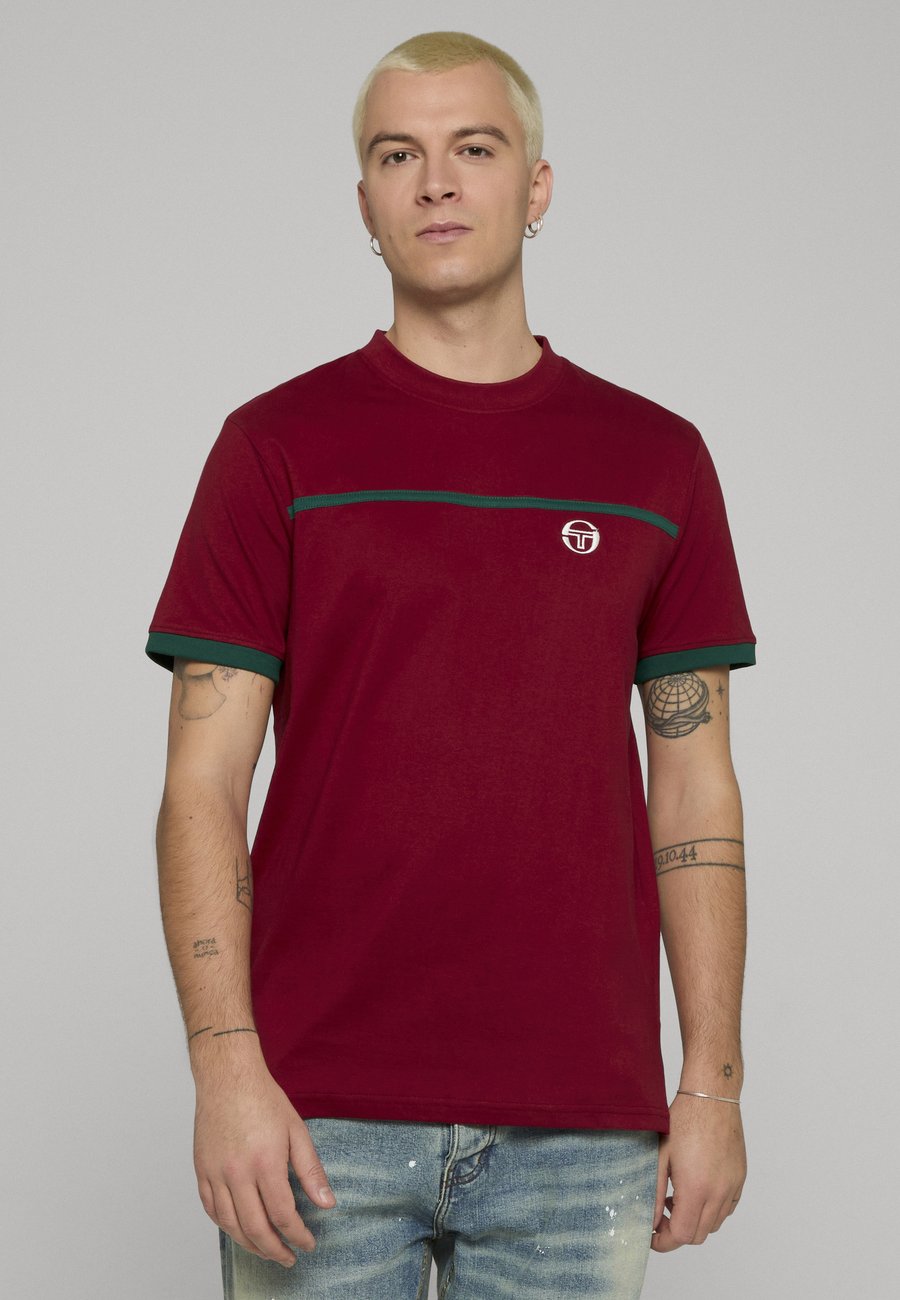 

Футболка Sergio Tacchini WILDING, Sundriedtomato Rain Forest/Red