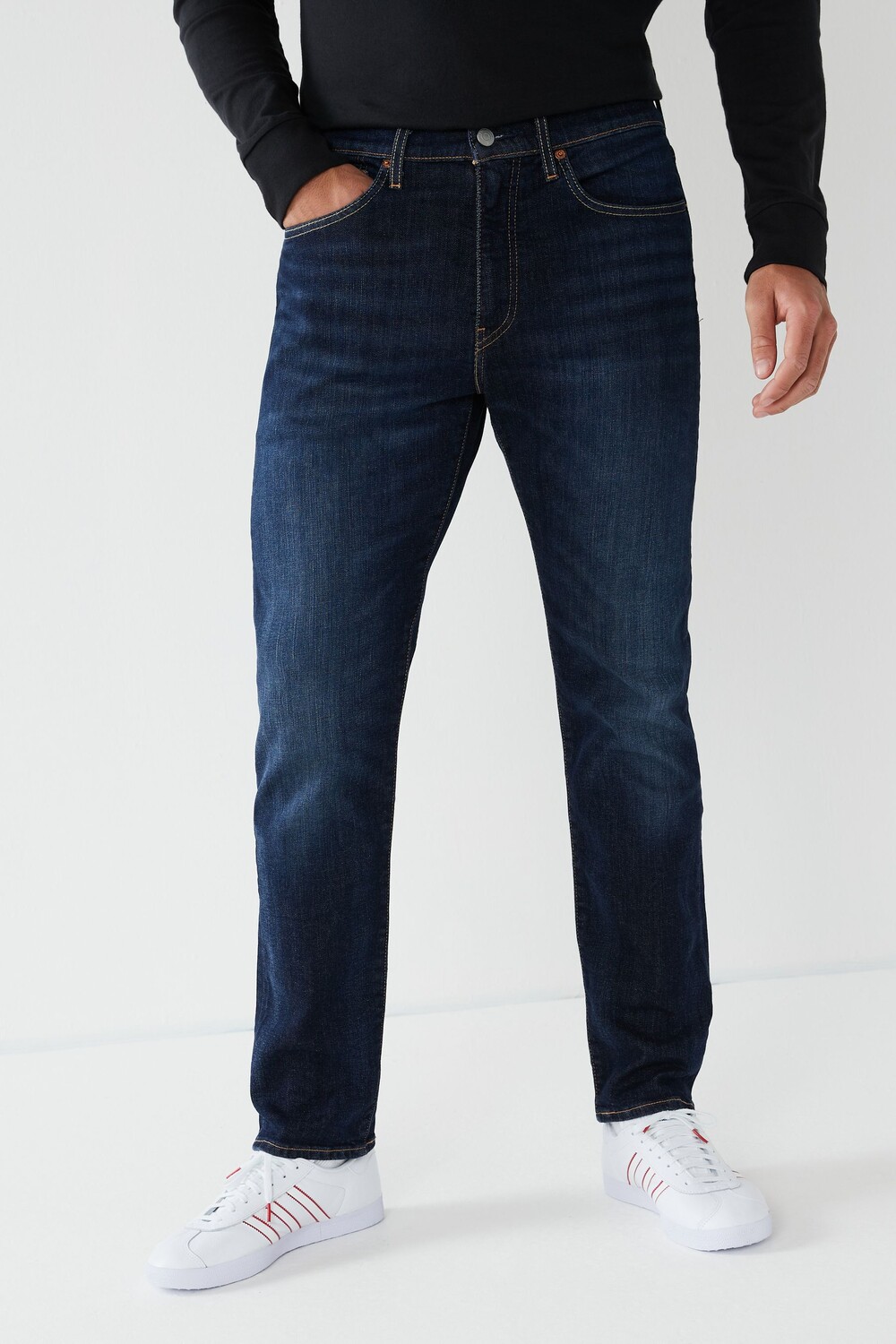 

Зауженные джинсы 502 Levi's