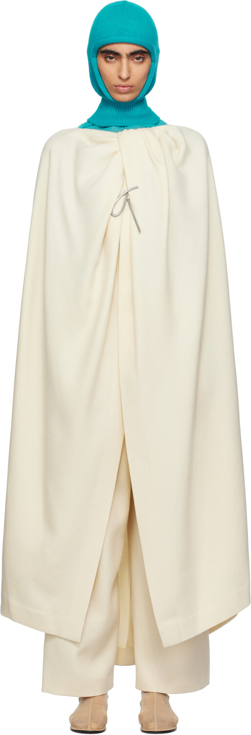 

Пальто Entwine Off-White ISSEY MIYAKE