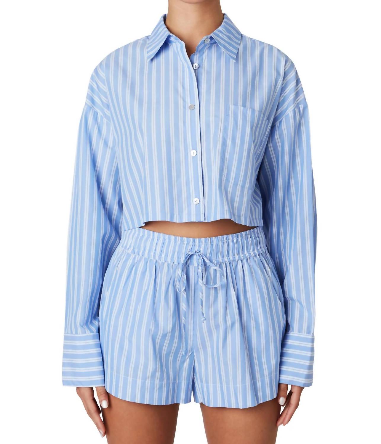 

Укороченная рубашка Austin Button Up в синем/белом цвете NIA