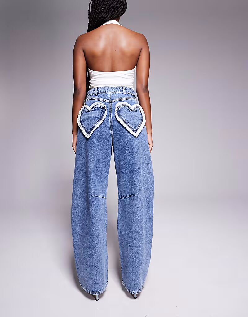 

Джинсы ASOS LUXE с круглыми штанинами и карманами в форме сердца, средне-синего цвета