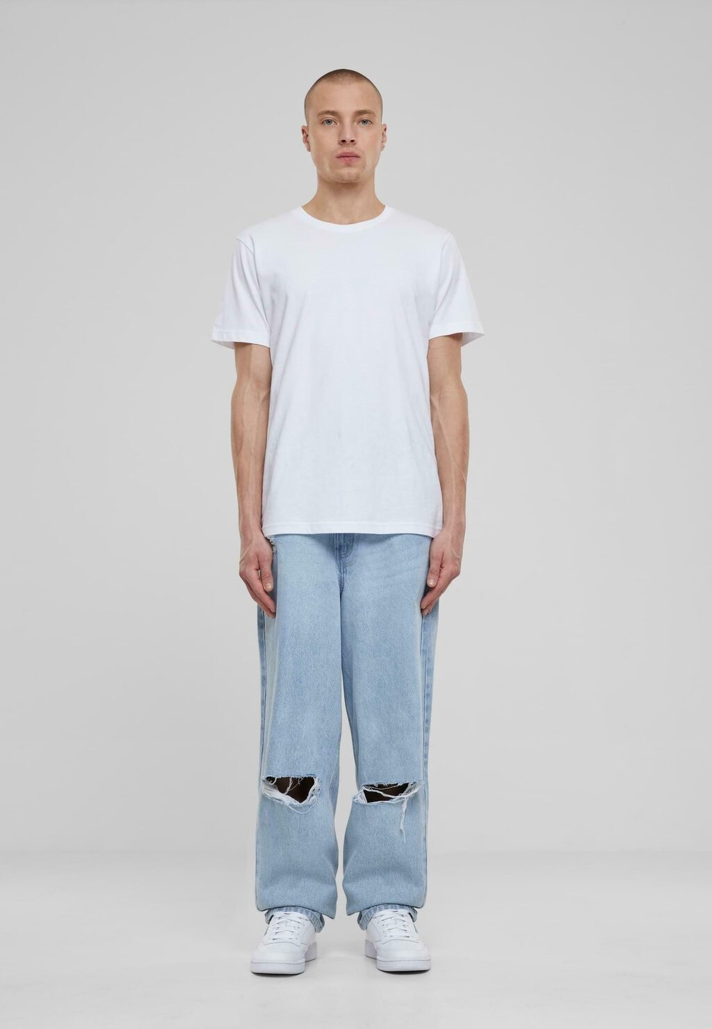 

Джинсы свободного кроя HEAVY OUNCE KNEE CUT Urban Classics, светло-голубой