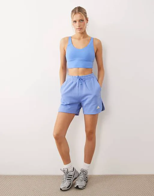 Синий и желтый бюстгальтер со средней поддержкой adidas Performance Three Stripes Studios — фото 2