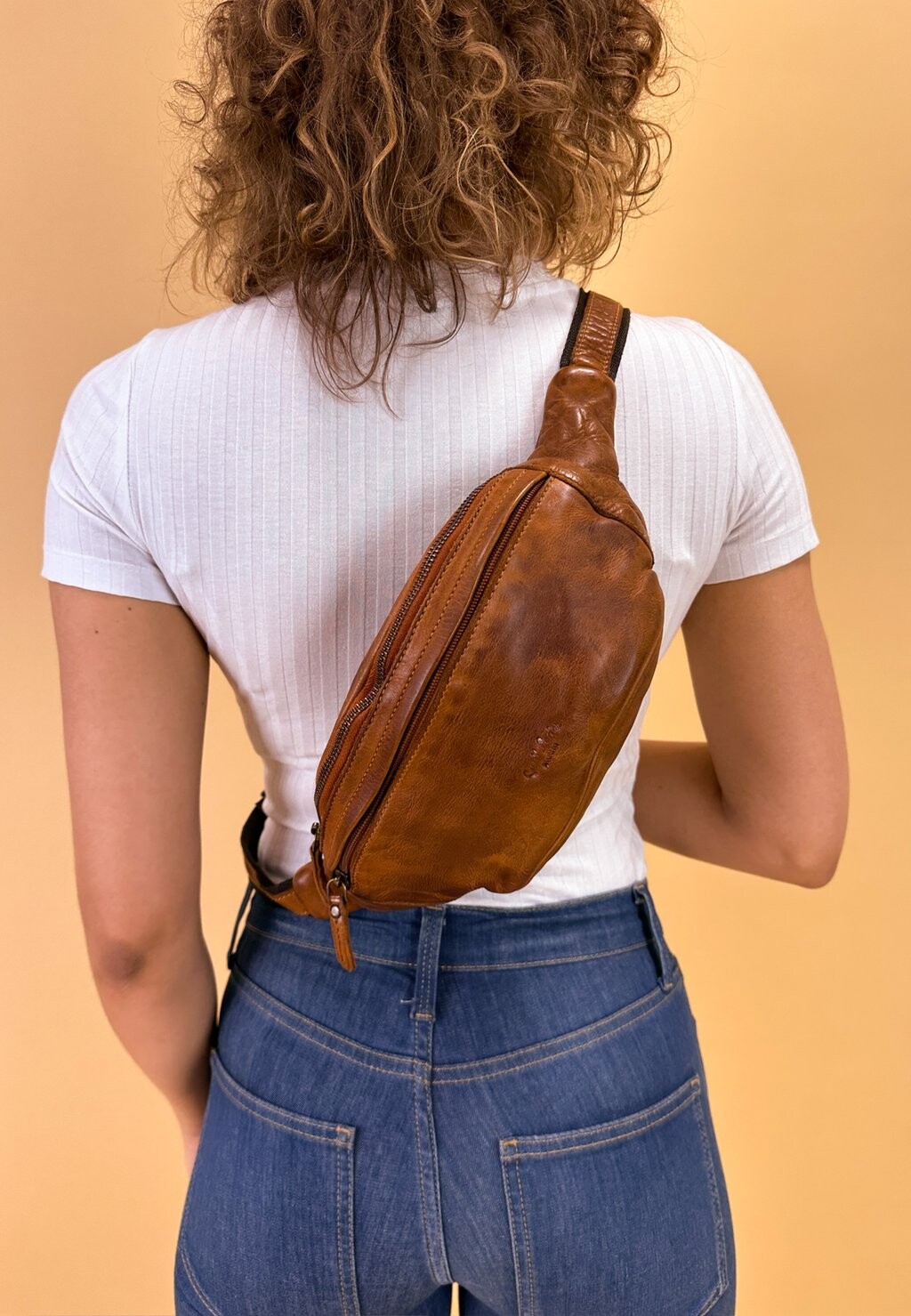 

Поясная сумка SPENCER Gusti Leder, цвет cognac
