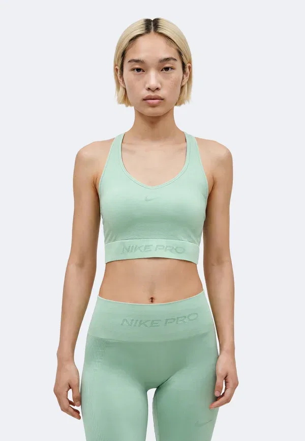 Майка Nike Performance, цвет пар