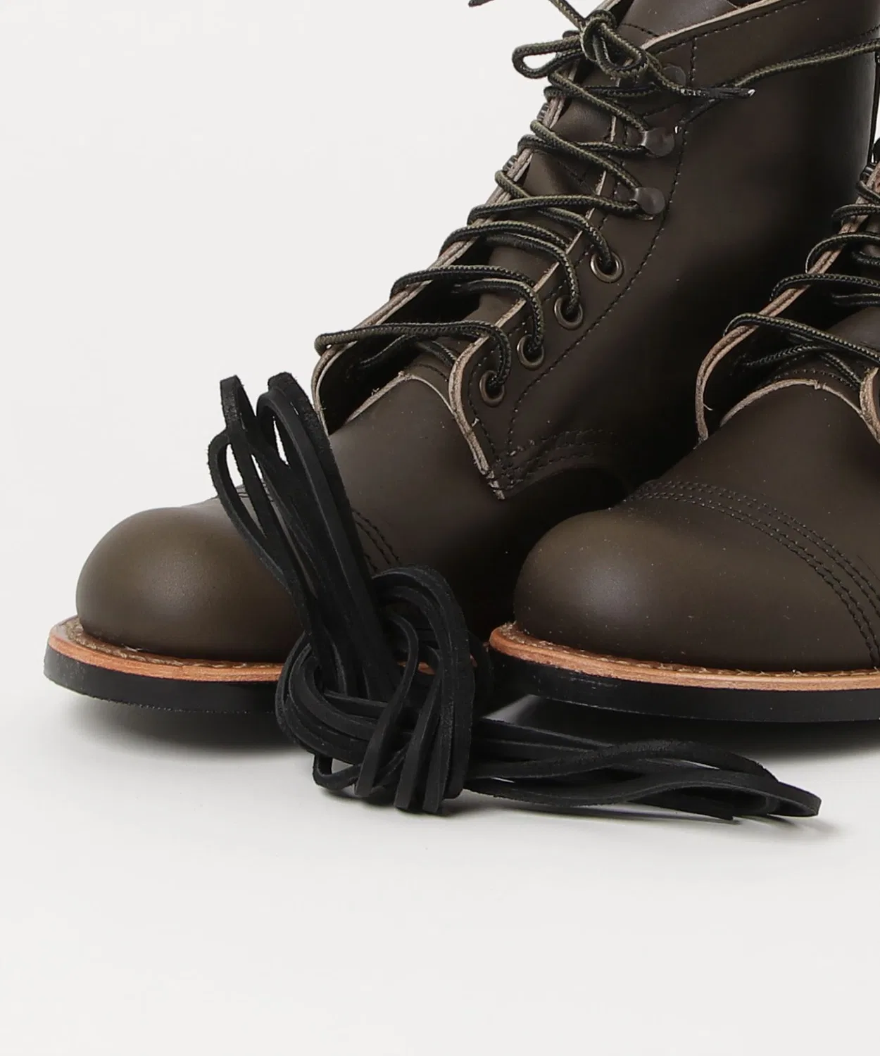 Ботинки Iron Ranger с кэп-тоу из кожи Alpine Portage, Red Wing, 8078, цвет хаки-коричневый — фото 4