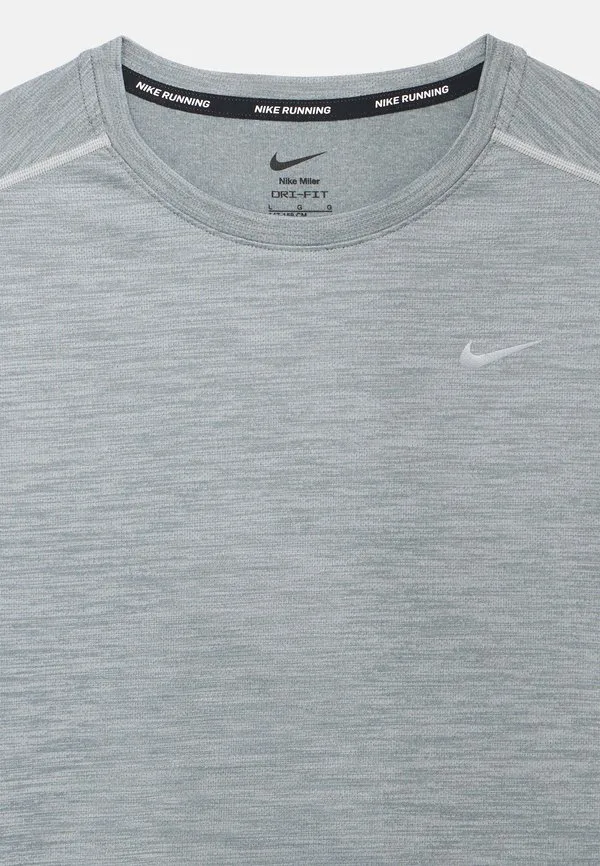 Спортивная футболка унисекс miler Nike Performance, Smoke Grey — фото 3