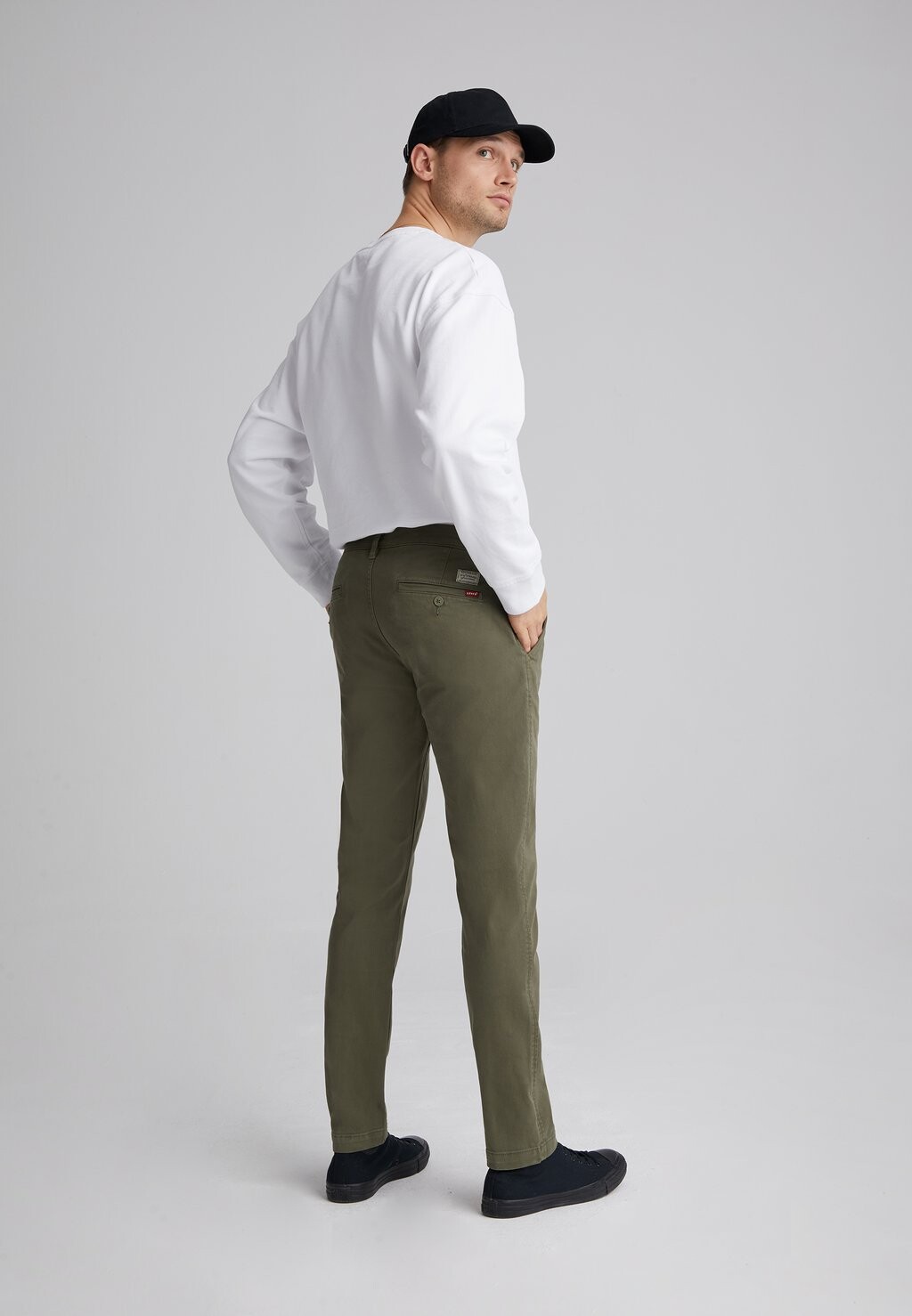 Chino Xx Slim Ii Levi's, цвет bunker olive shady — фото 3