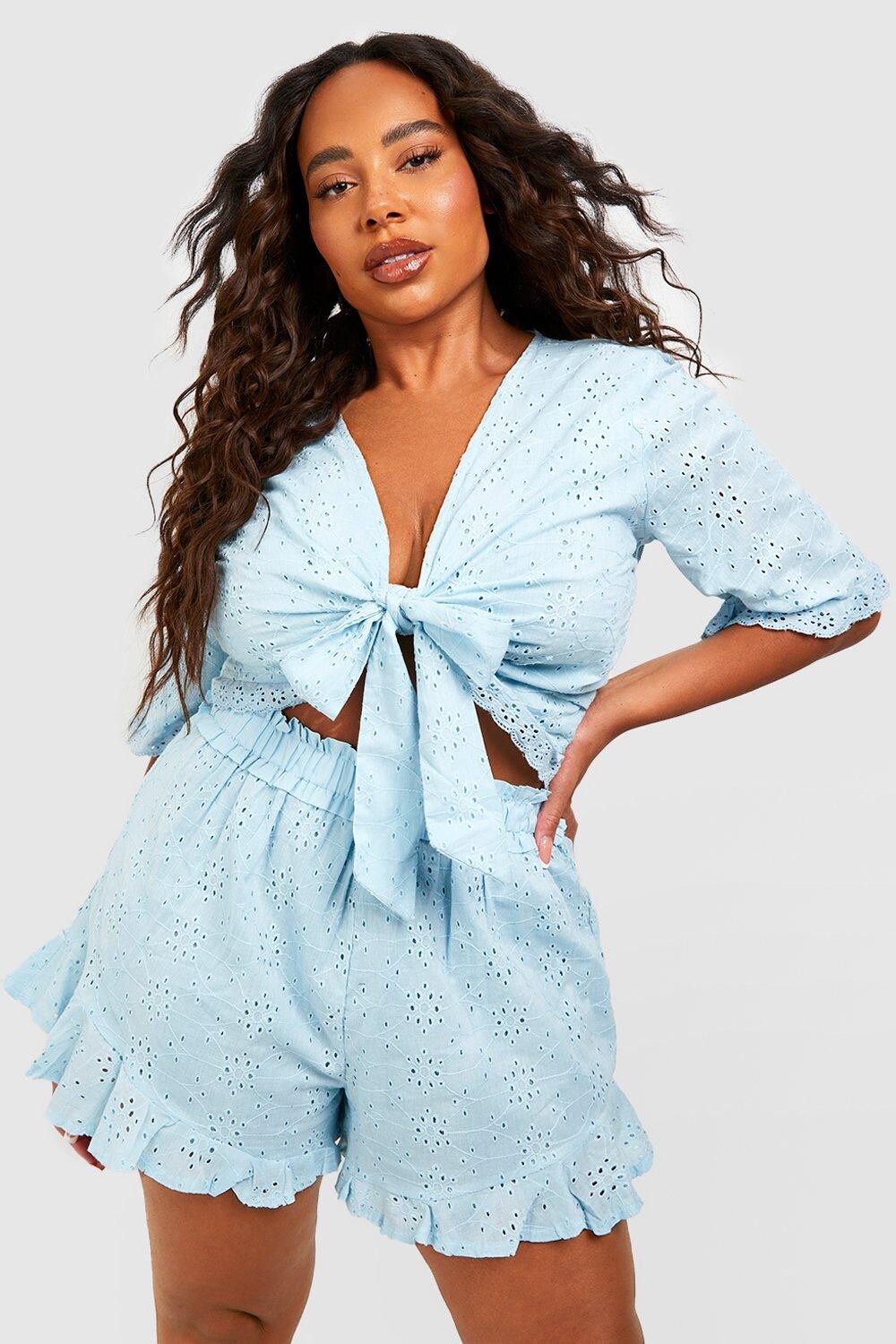 

Координатные шорты Plus Broderie с завязкой спереди boohoo, синий