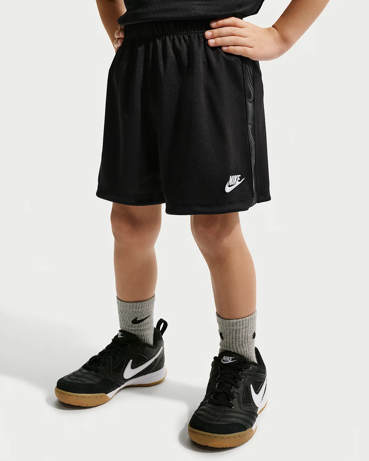 Детский комплект из двух предметов с шортами из сетки Nike Sportswear Victory Lap, Black — фото 4