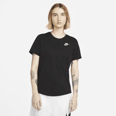 Футболка Nike Sportswear Club Essentials, черный/белый