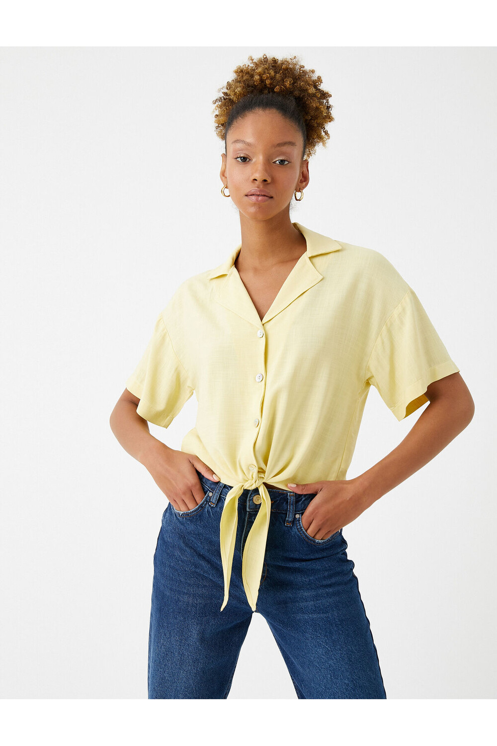 

Укороченная рубашка Oversize с галстуком и короткими рукавами Koton, желтый