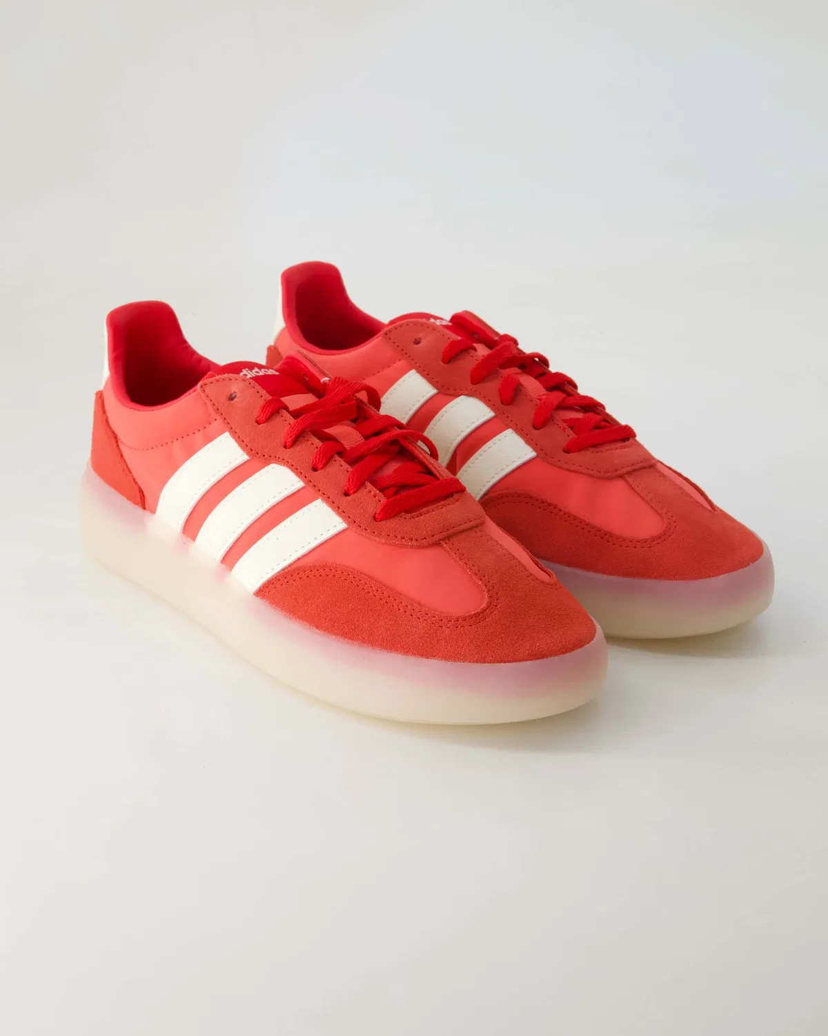 Кроссовки низкие из кожи и текстиля Adidas, красный