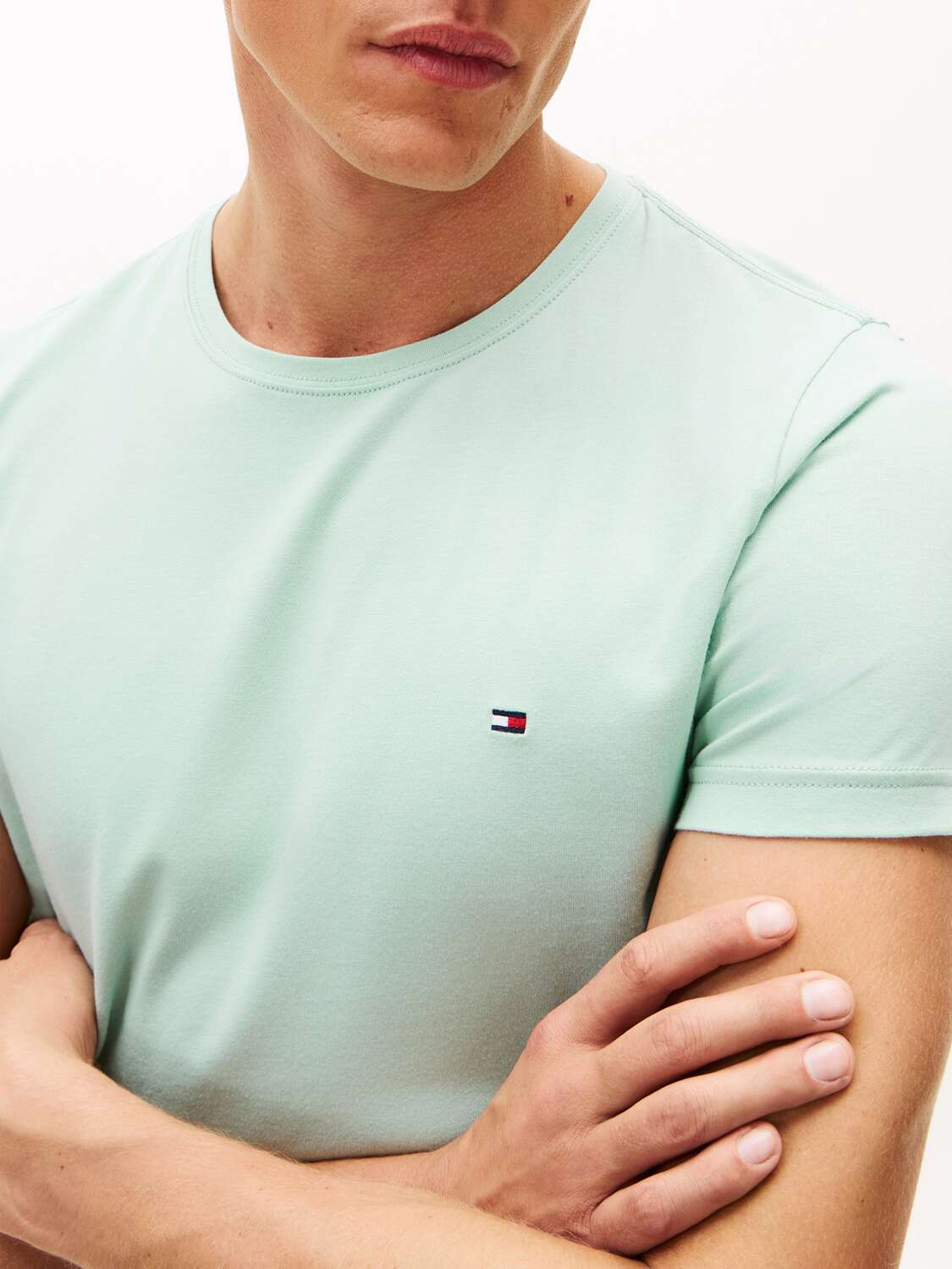 TOMMY HILFIGER Футболка Slim fit в пастельно-зеленом цвете — фото 2