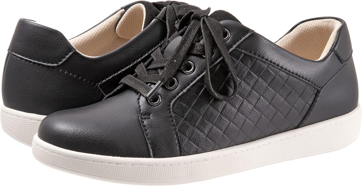 

Кроссовки Trotters Adore, цвет Black Quilted