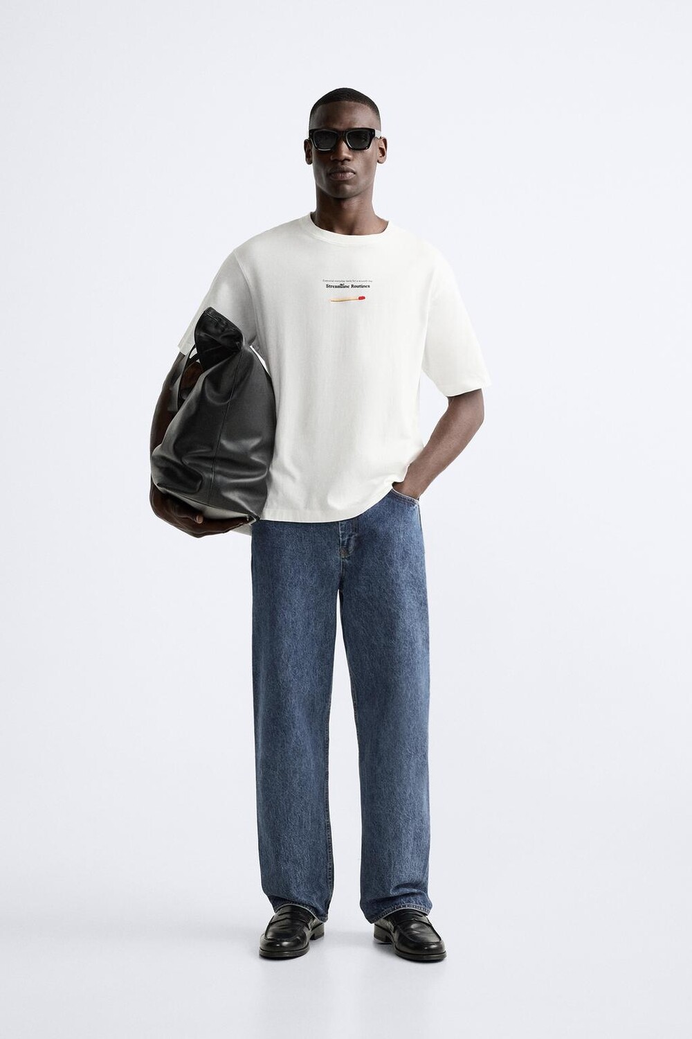 

Футболка с контрастным принтом ZARA, белый