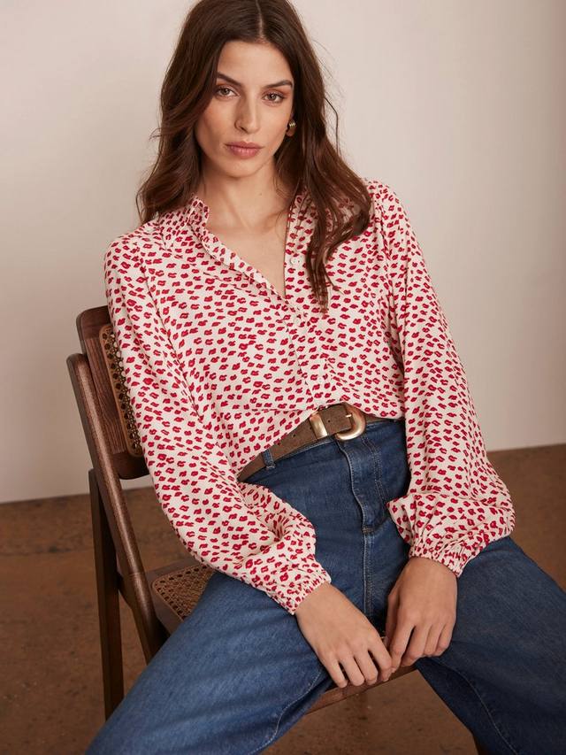 

Рубашка с принтом губ Mint Velvet, цвет Cream/Red