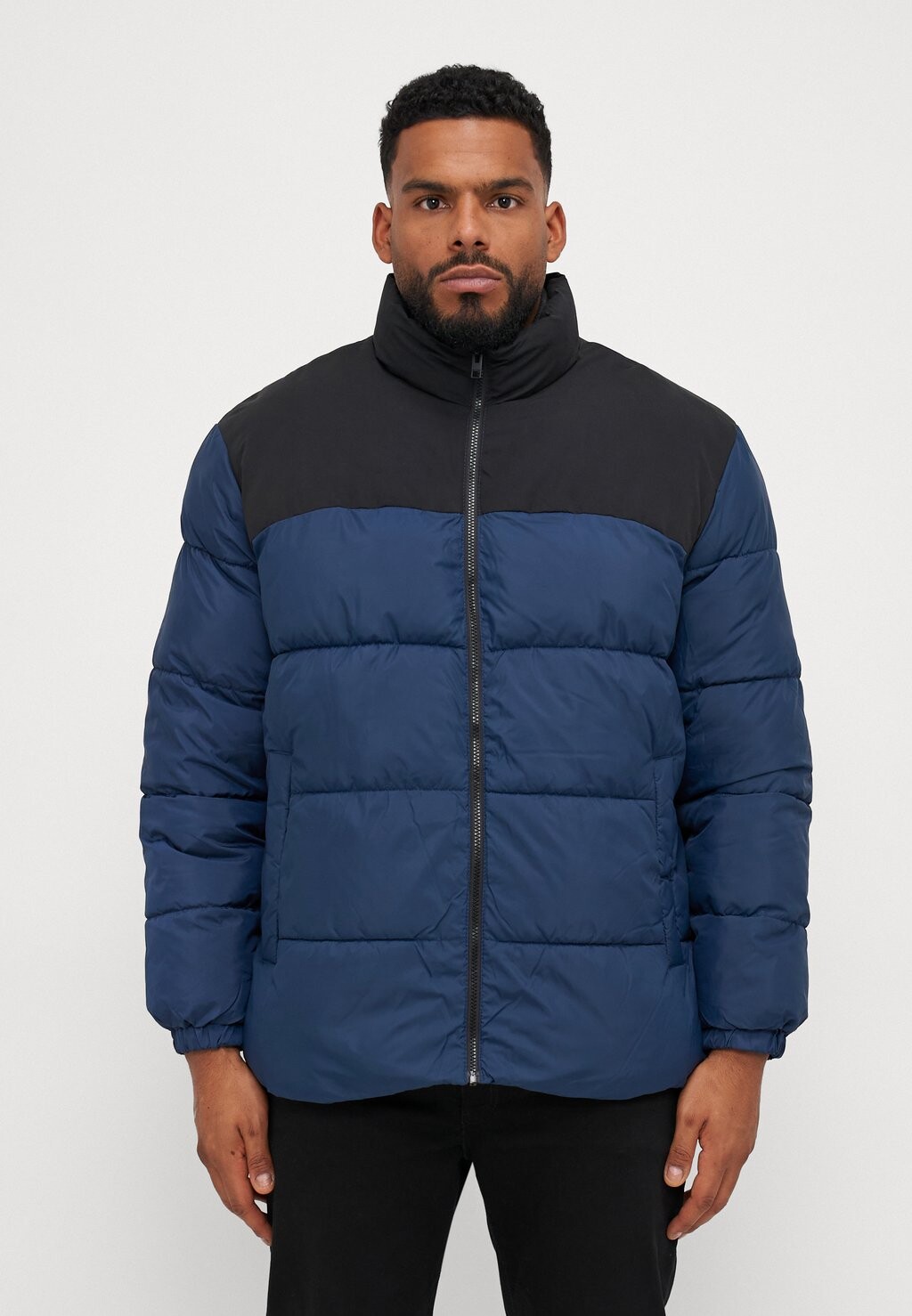 

Зимняя куртка JJMOON STAND COLLAR PUFFER Jack & Jones, темно-синий