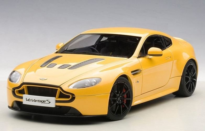 

Autoart Aston Martin V12 Vantage S 2015 Желтый 1:18 70252