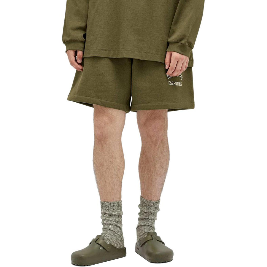 Спортивные шорты Fear of God Essentials Fleece Soccer Short 'Military', оливкого-зеленый — фото 4