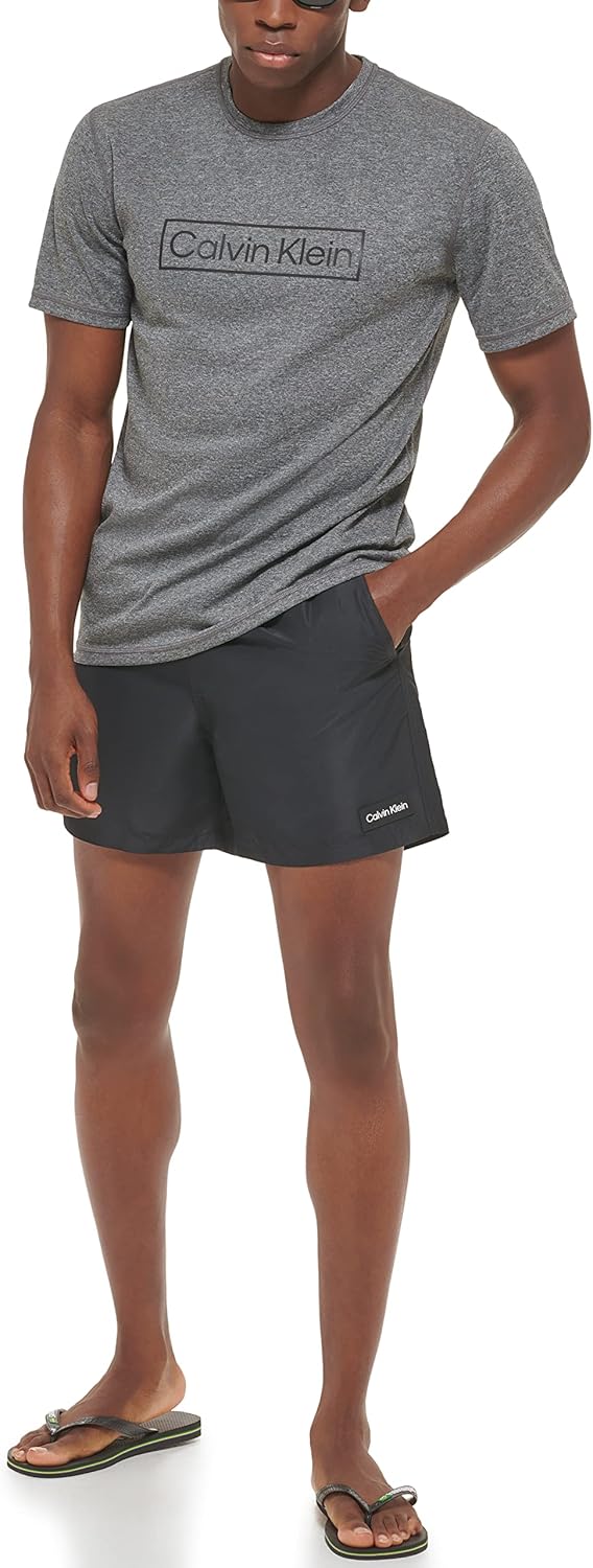 Calvin Klein Mens, легкий, быстросохнущий, с коротким рукавом, защита от ультрафиолетового излучения 40+, Grey Heather Logo — фото 4