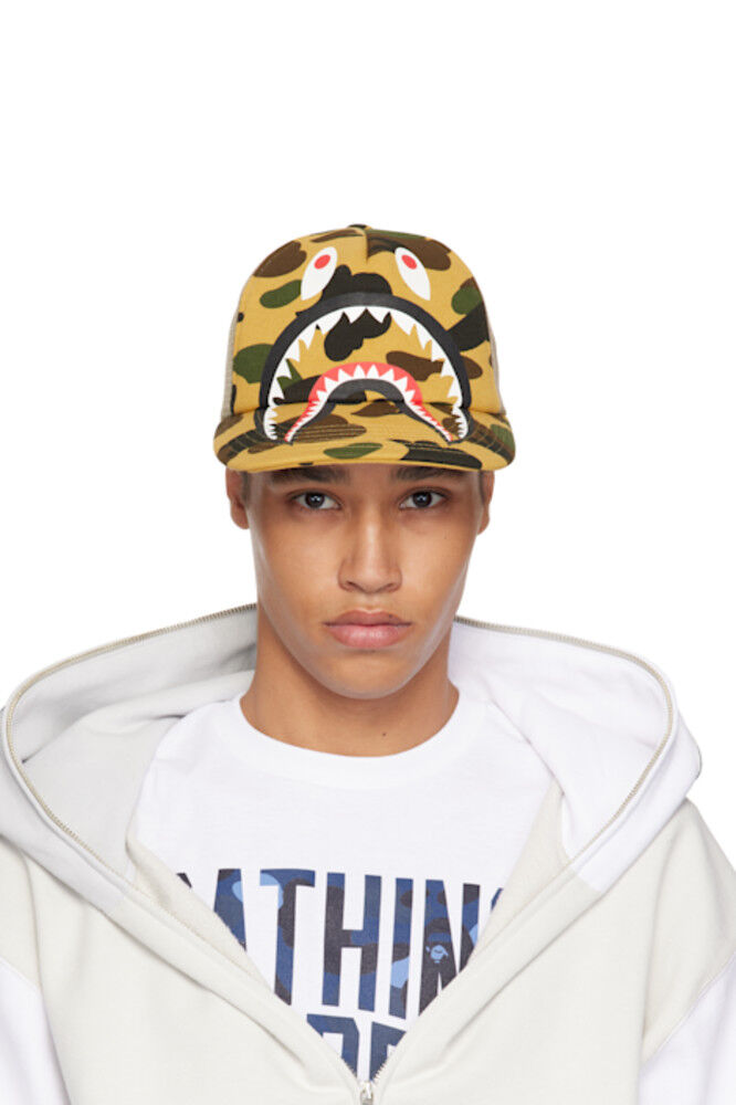 

Желто-бежевая кепка 1st Camo Shark Mesh BAPE