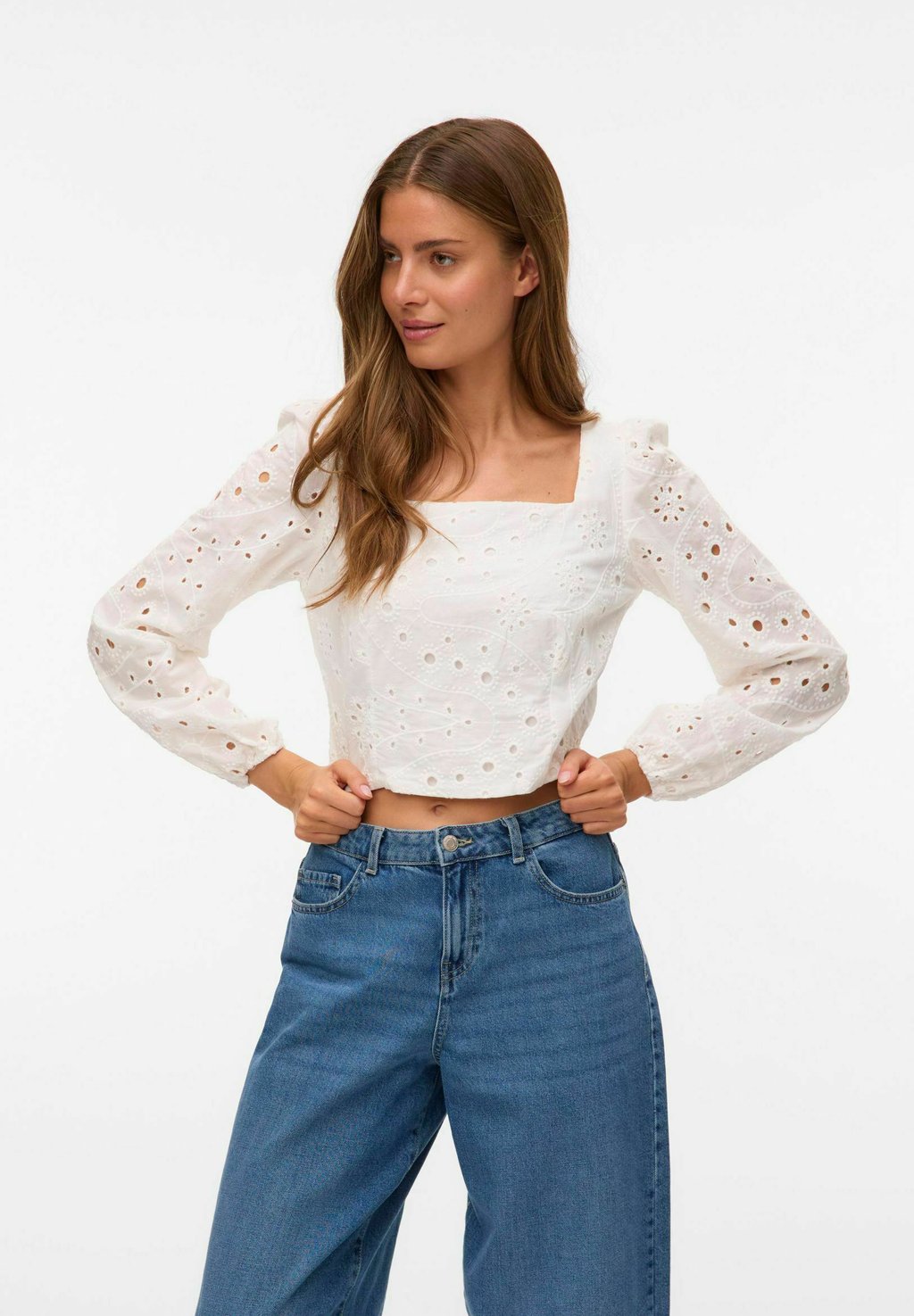 

Блуза VMPANILLE Vero Moda, кремовый