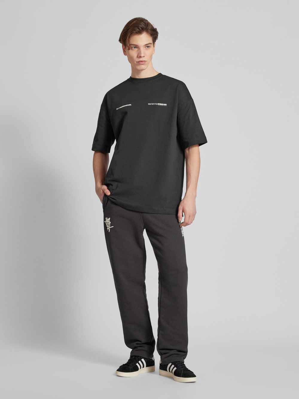 

Футболка свободного кроя с круглым вырезом Multiply Apparel, черный