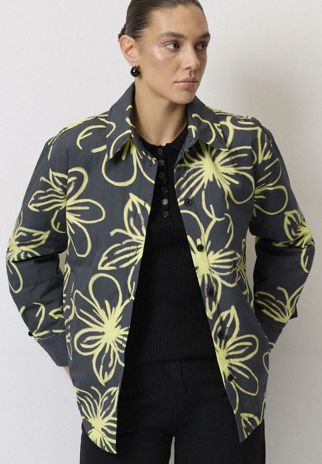 

Легкая куртка PATTERNED QUILTED Touché Privé, антрацит