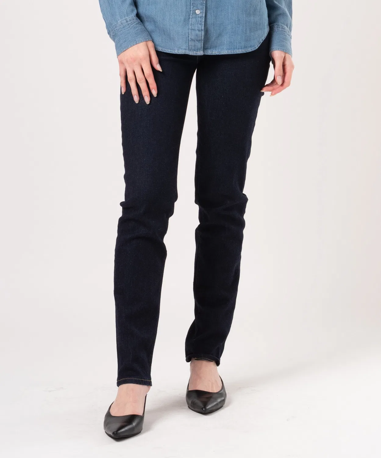 Джинсы высокие прямые Levi's 724 Blue Wave Rinse темно-синий
