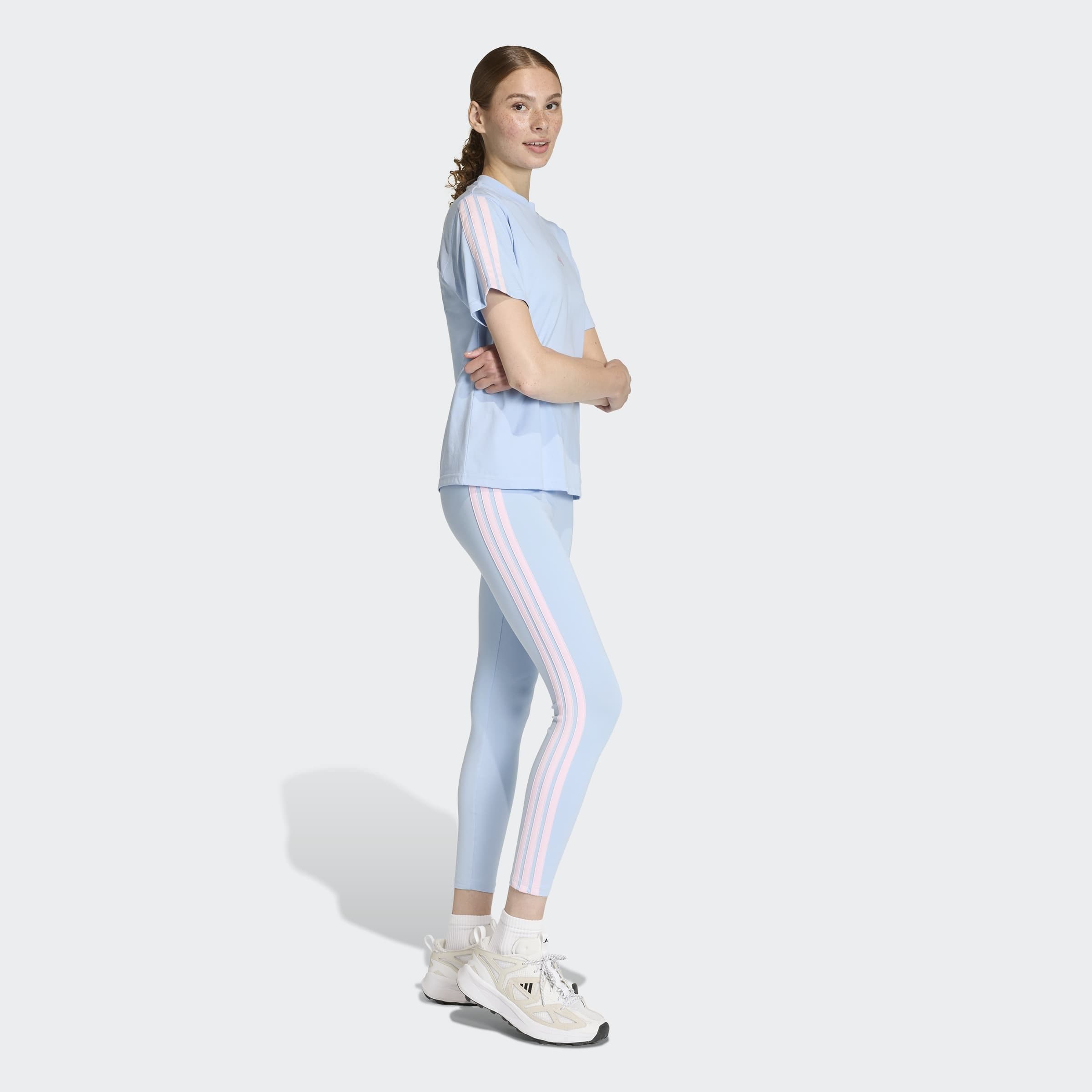 Adidas Sportswear Узкие спортивные штаны в светло-голубом — фото 4