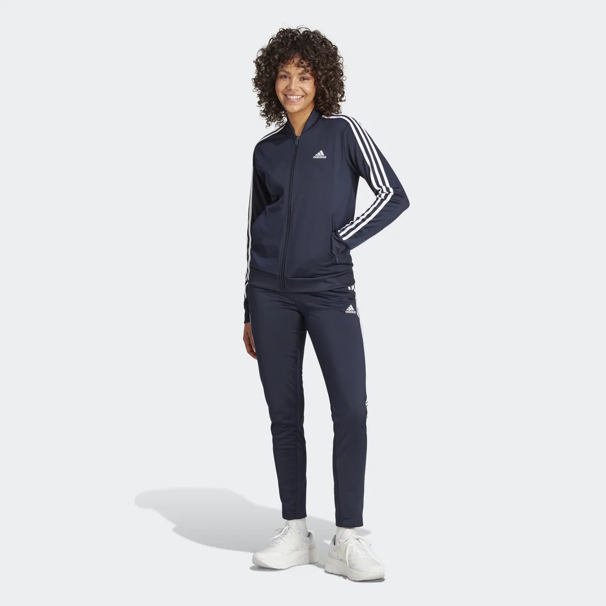 

Спортивный костюм Adidas Sportswear "W 3S TR TS" (2 шт.), белый