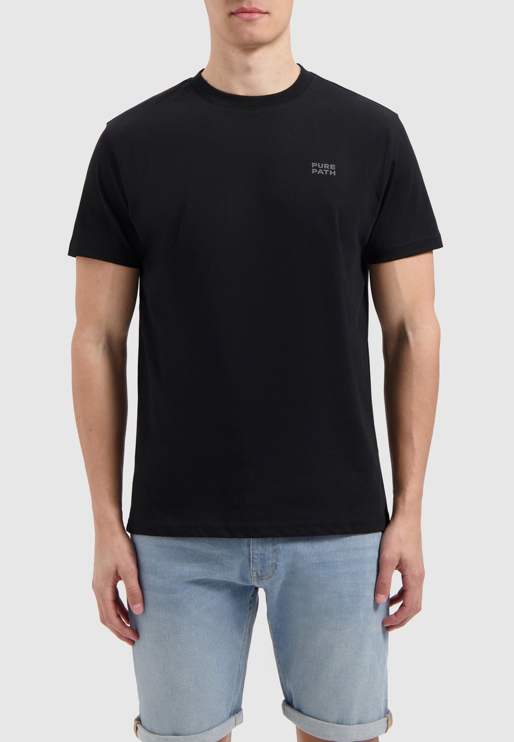 

Базовая футболка REGULAR FIT CREWNECK Pure Path, черный