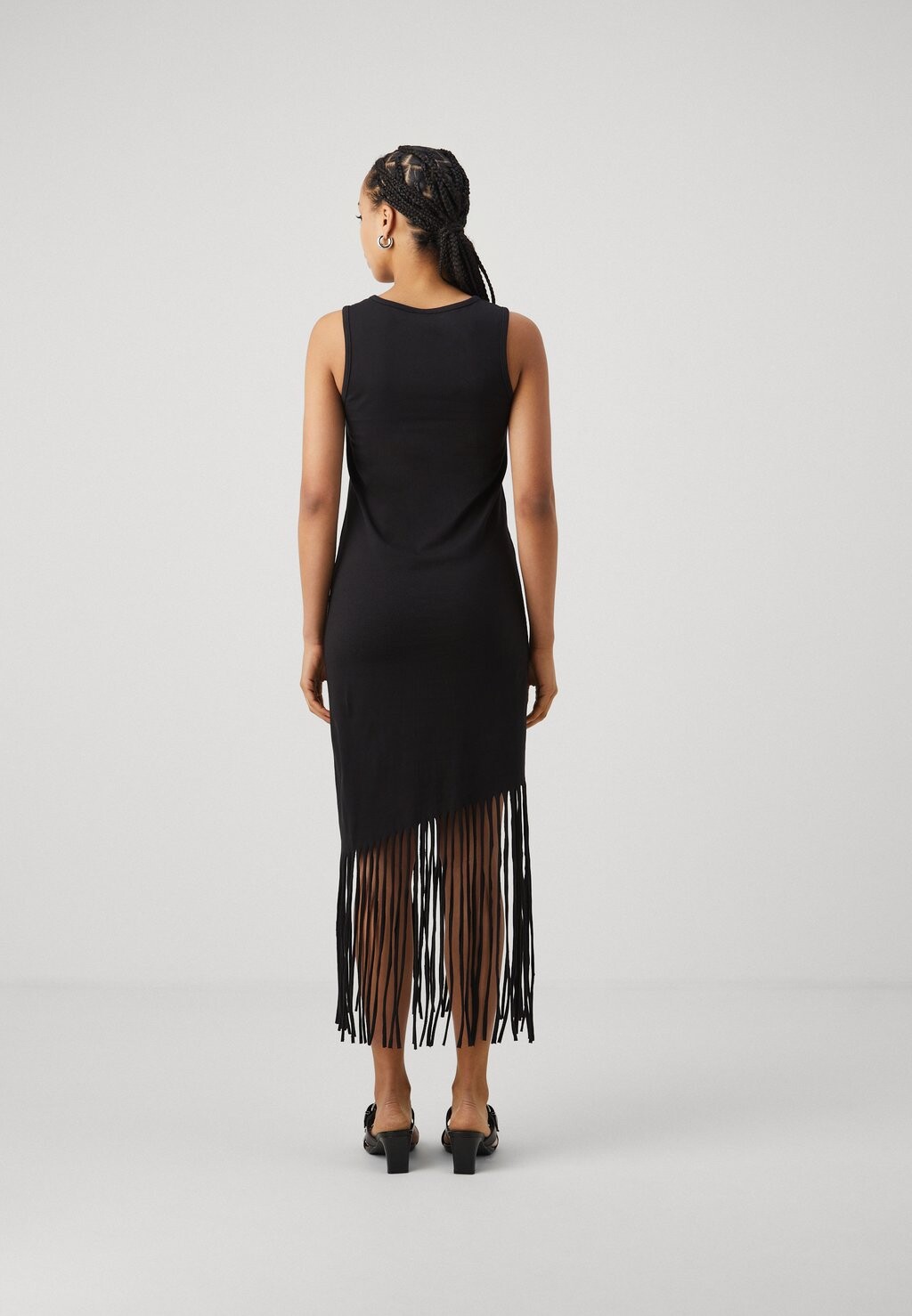 

Платье из джерси Onlzinna Fringe Dress ONLY, черное