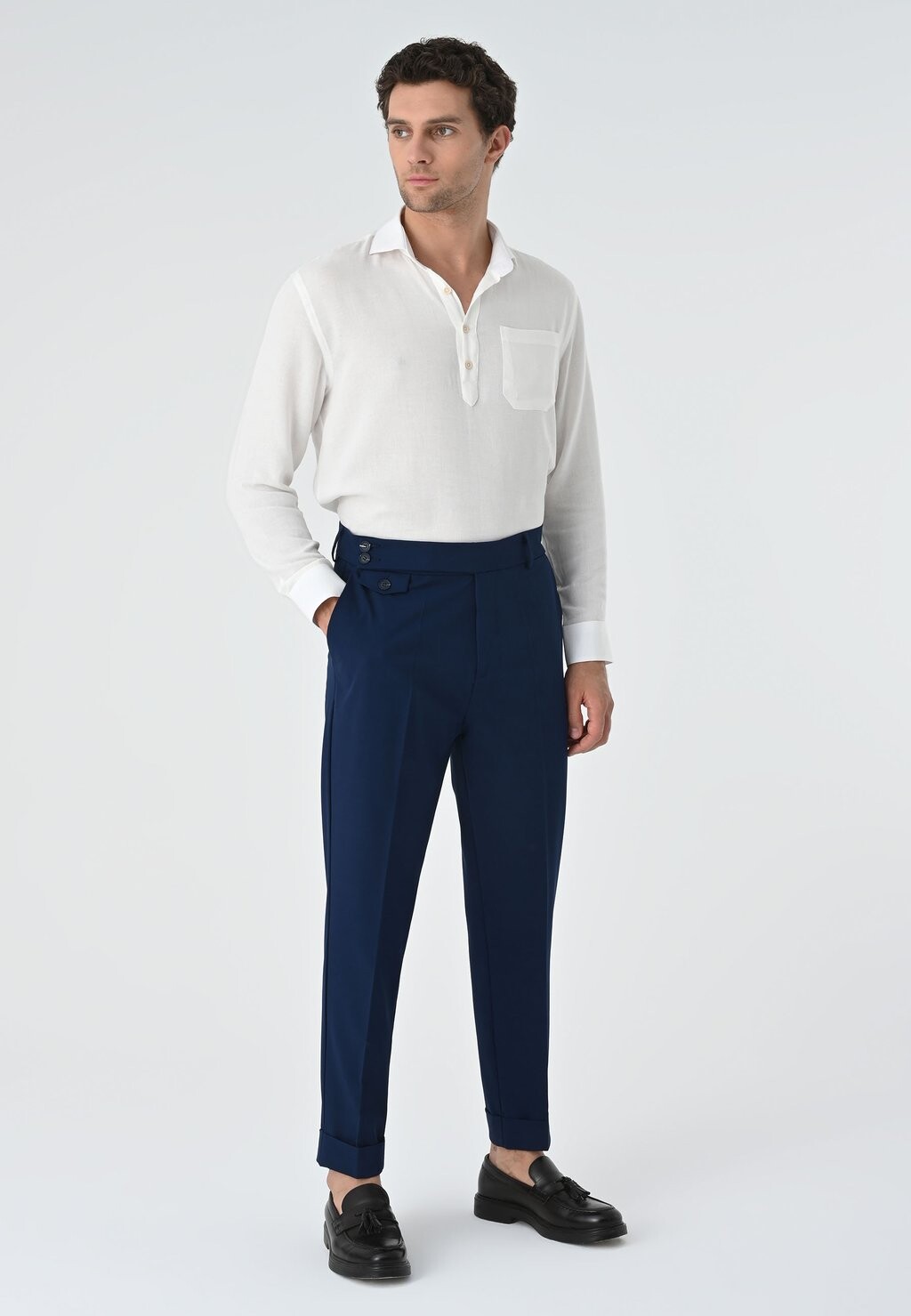 

Брюки PLEATED WITH BUTTON DETAILED Antioch, цвет navy blue