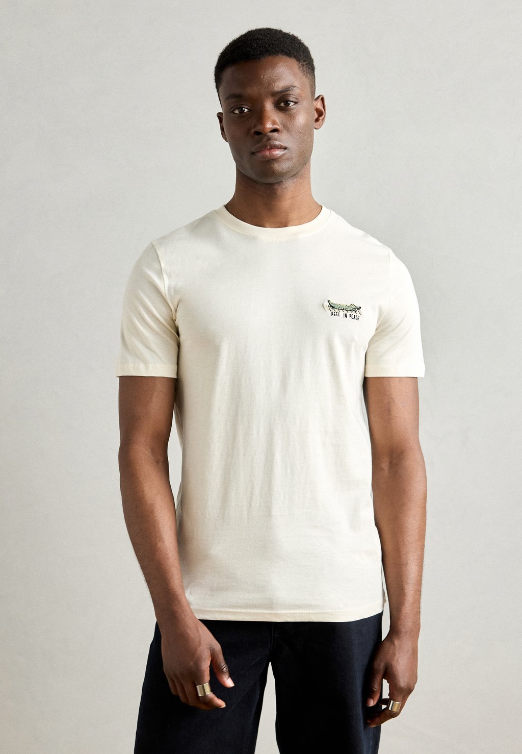 

Футболка с принтом EMBROIDERY TEE Lindbergh, светло-серый