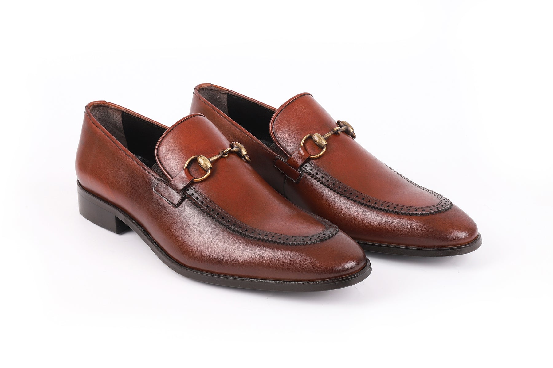

Туфли Danbury Horsebit Buckle Vella Pais, цвет cognac