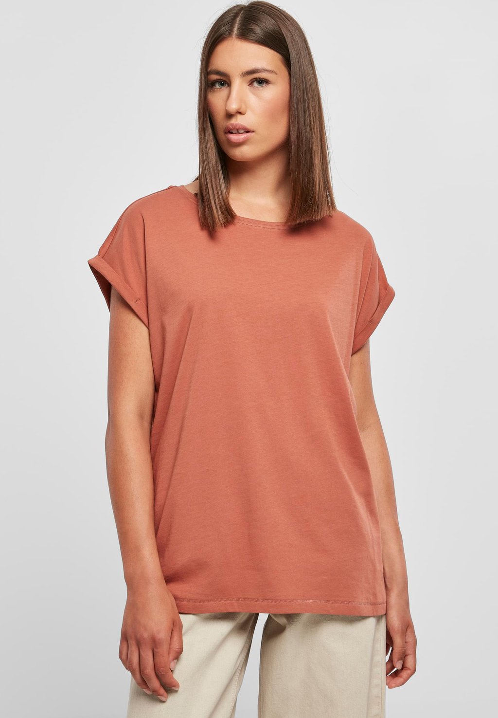 

Футболка EXTENDED SHOULDER Urban Classics, коричневый