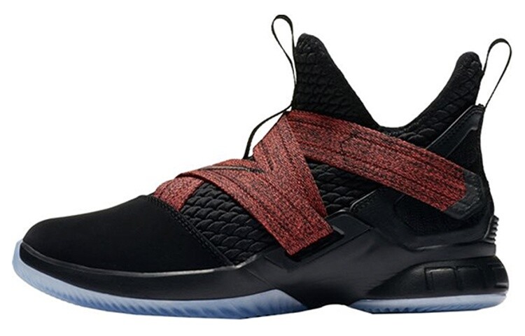 

Баскетбольные кроссовки Zoom Soldier 12 для детей GS Nike