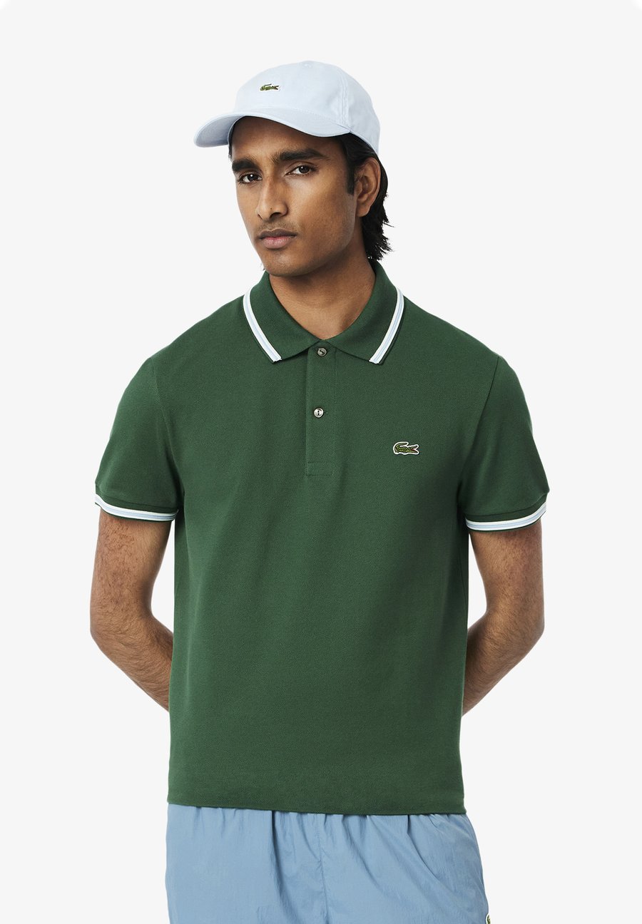 

Поло Lacoste SHORT SLEEVES, Vert Sapin/Green, Зеленый, Поло Lacoste SHORT SLEEVES, Vert Sapin/Green
