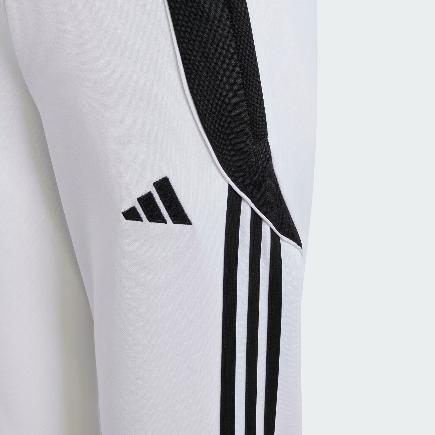 Детские тренировочные брюки Tiro 24 Adidas, цвет White/Black — фото 3