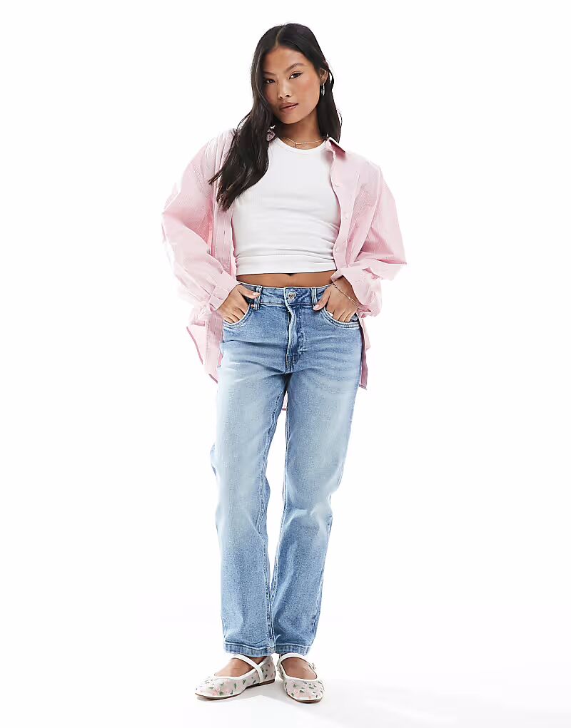 

Джинсы Stradivarius Petite D10 mom slim, средней стирки
