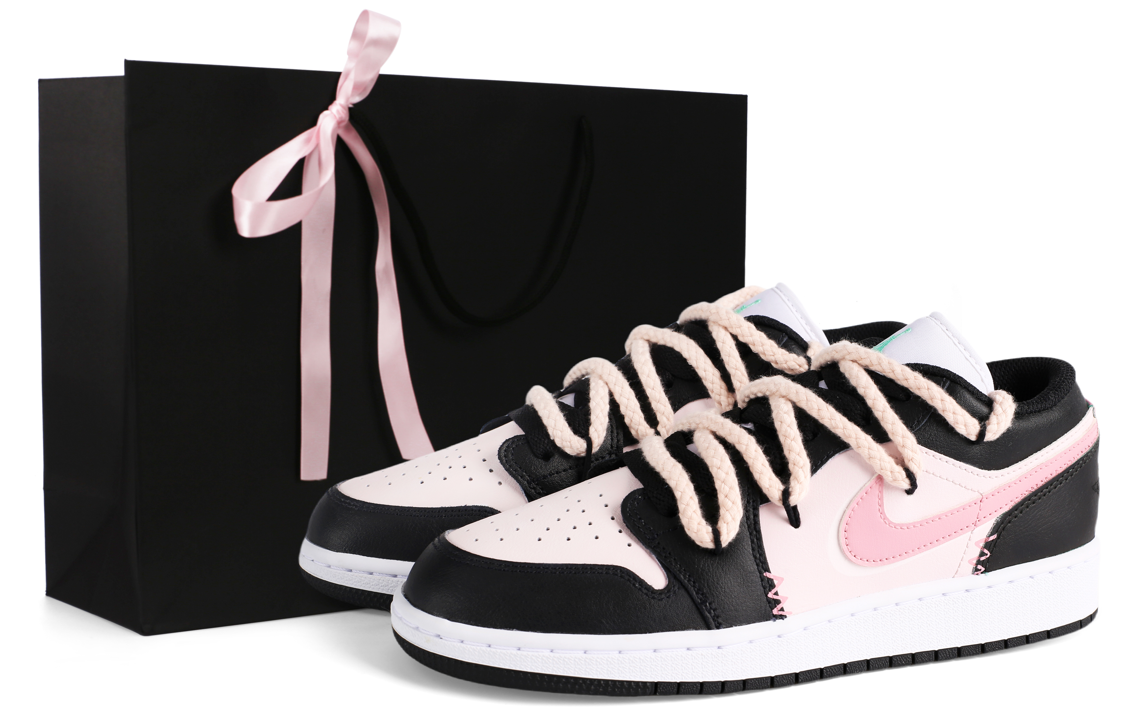 

Кроссовки Air Jordan 1 Vintage Basketball Shoes Men Low-top Black/pink, черный/розовый